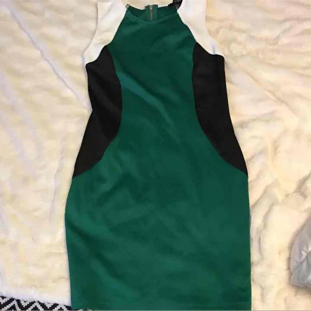 Forever 21 Dress Small Green Black White body on